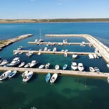 Apartamento M - 4 Persons Apartment, Put *