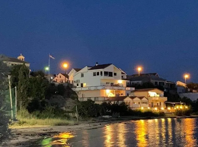 M - 4 Persons Apartment, Put * Ljubač