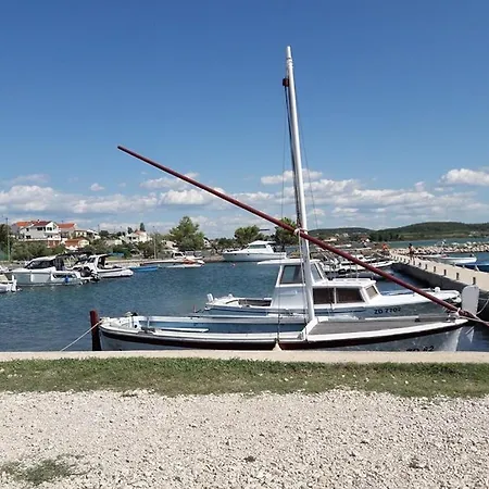Apartment M - 4 Persons Apartment, Put Ljubac (Zadar)